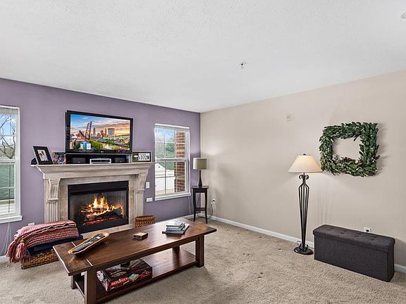 4th image of 23004 Chandlers Ln #4-230
