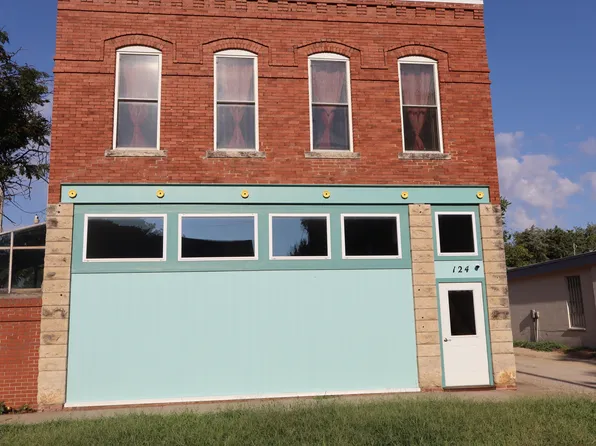 124 S Center Ave #2, Assaria, KS 67416