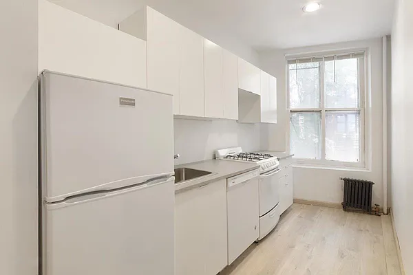 Rented by Compass | media 9