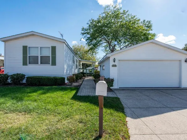 3159 Jeanette Ave, Park City, IL 60085