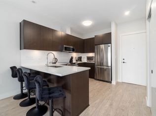 1633 Tatlow Ave #409, North Vancouver, BC