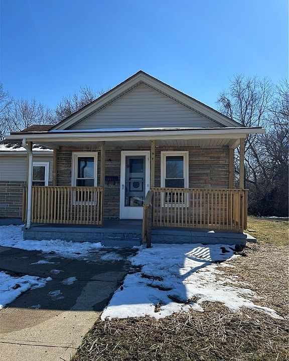 1st image of 541 E Main St