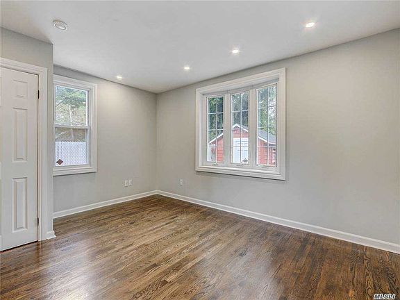 4th image of 52 Linden Ave