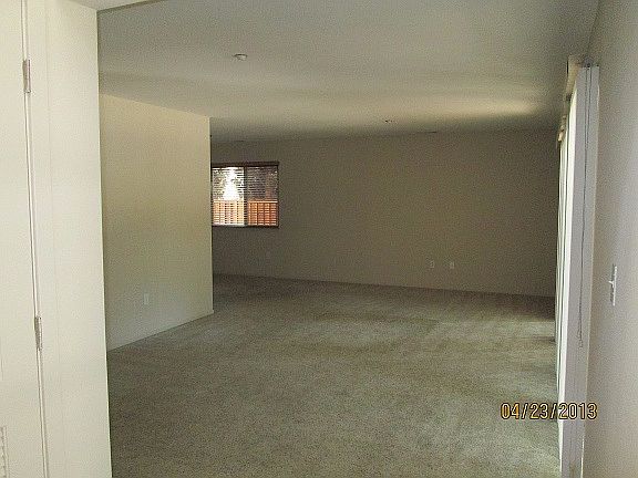 4th image of 1018 Angelica Way #A