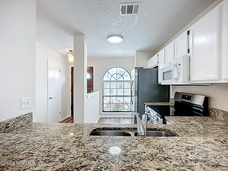 2075 Gail Ave — Photo 34
