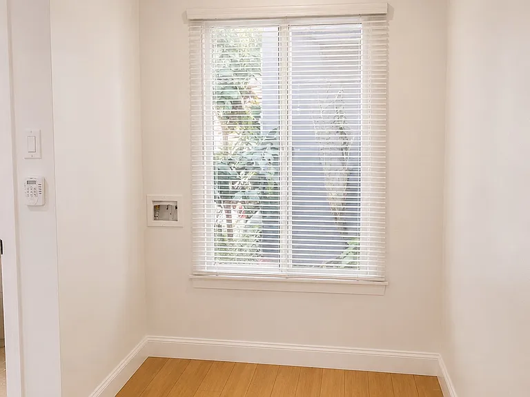 2531 Hillcrest Dr #2533-1/2 — Photo 14