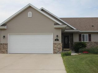 436 Millersville Ave, Howards Grove, WI 53083