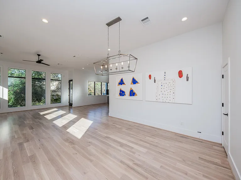 2501 Julian St — Photo 10