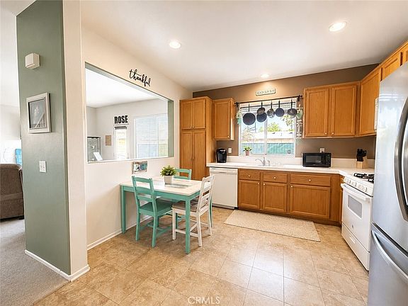 5th image of 292 Edgemire Ln