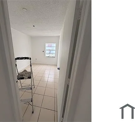 2120 SW 14th Ter #2120 — Photo 6