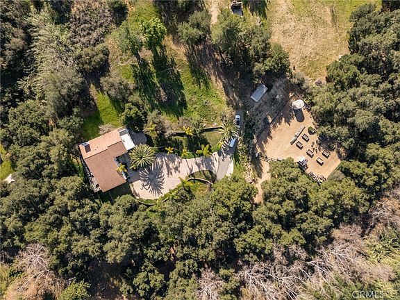 2nd image of 48980 De Luz Rd