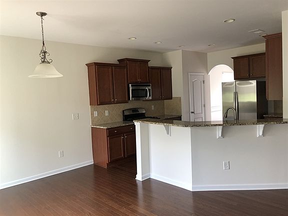 5th image of 7104 Kinley Commons Ln