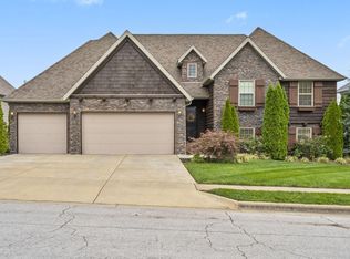 409 W Landsdowne Drive, Ozark, MO 65721
