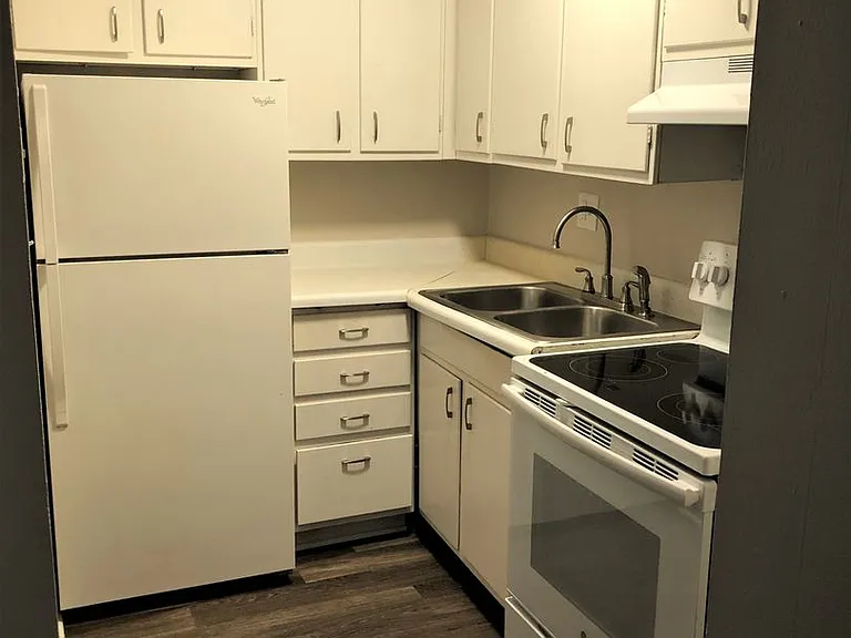807 S Randolph St — Photo 9