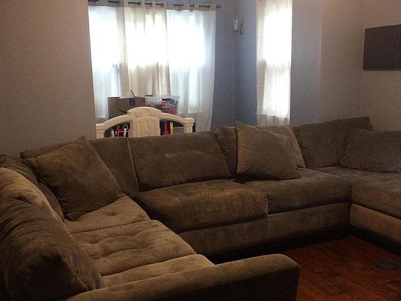 3rd image of 267 Oakwood Ave