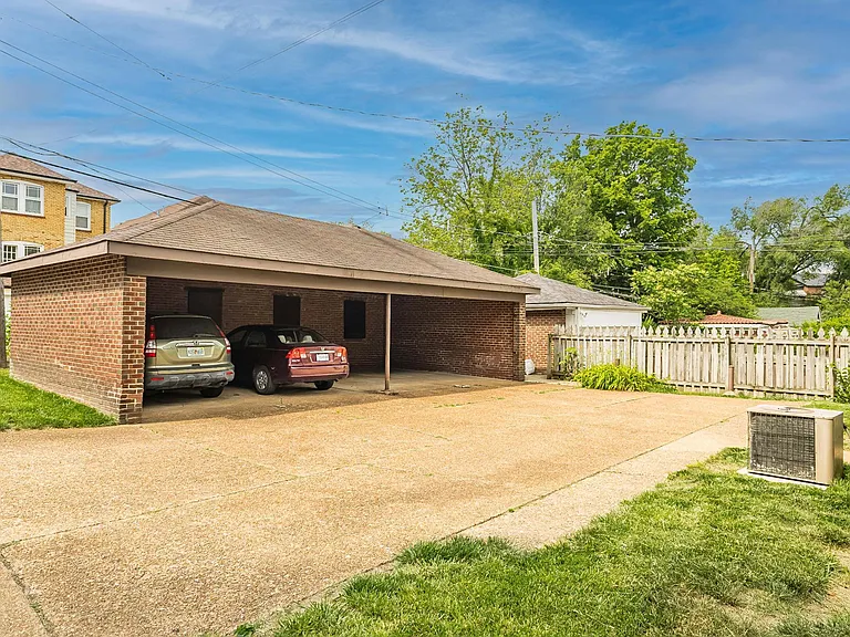 7300 Lindell Blvd — Photo 7