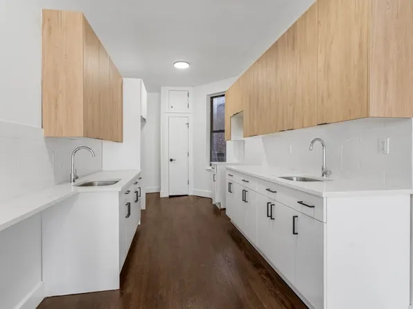 647 Willoughby Avenue image 5 of 7