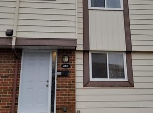 48C Foxfield Dr, Ottawa, ON K2J1P7