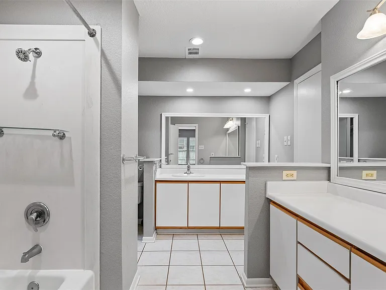 302 S Hardie St — Photo 12