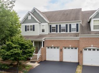 513 Titus Rd, Lambertville, NJ 08530