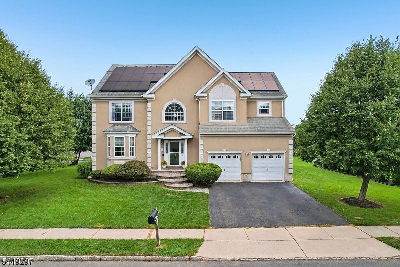 1st image of 10 Princeton Highlands Blvd