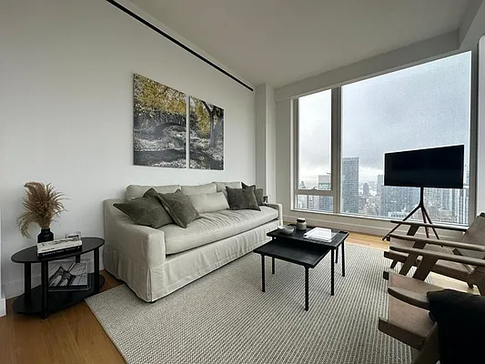 Rented by Sieber International | media 16