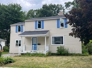 48 Woodlawn Rd, Burlington, VT 05408