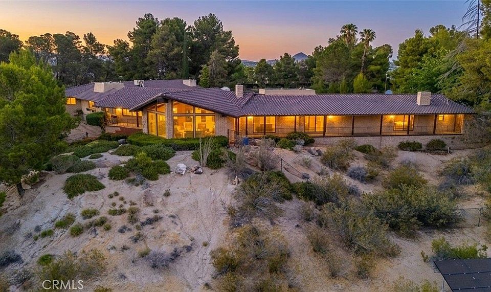 1st image of 15283 Apple Valley Rd
