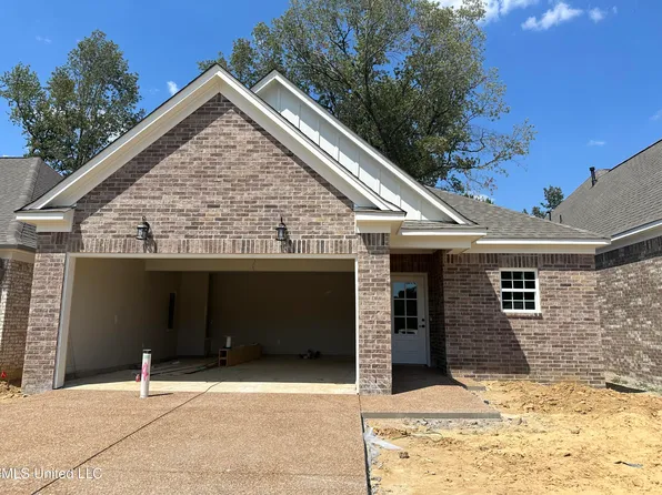 422 Flower Garden Dr, Southaven, MS 38671