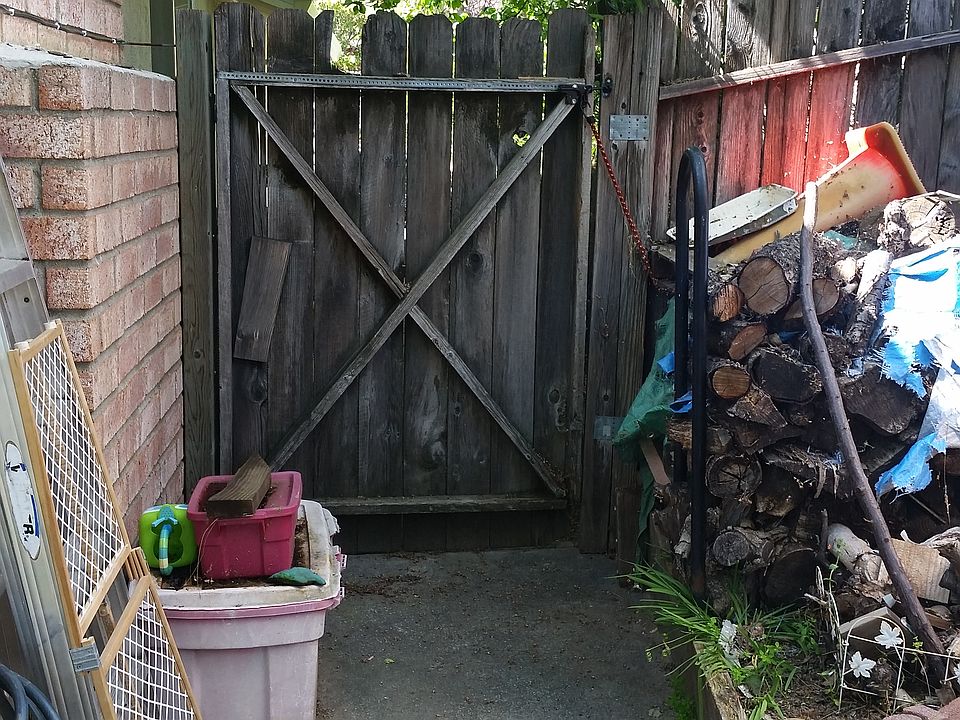 2nd image of 124 Stanton Ave