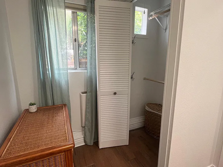 2834 N Heather Pl — Photo 9