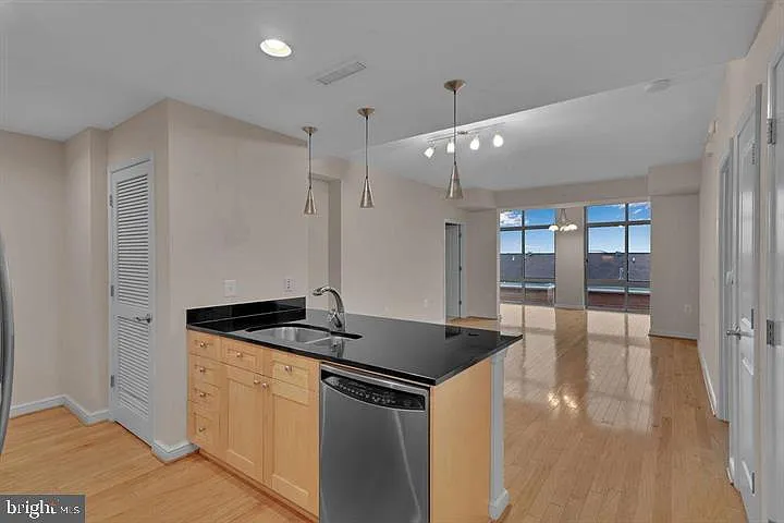 11990 Market St #514 — Photo 6