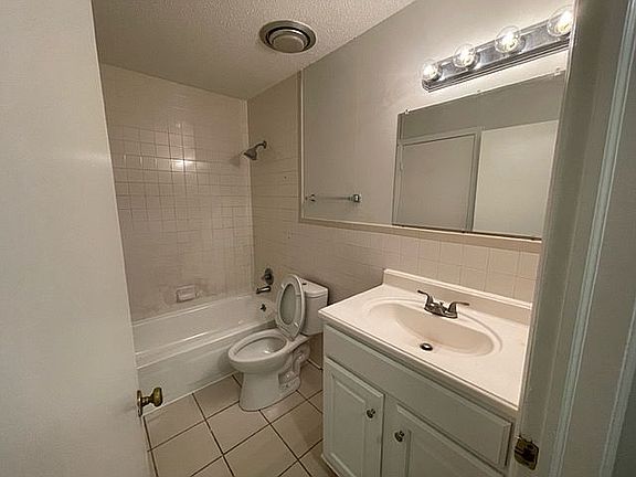 5th image of 3752 Cambridge Station Dr