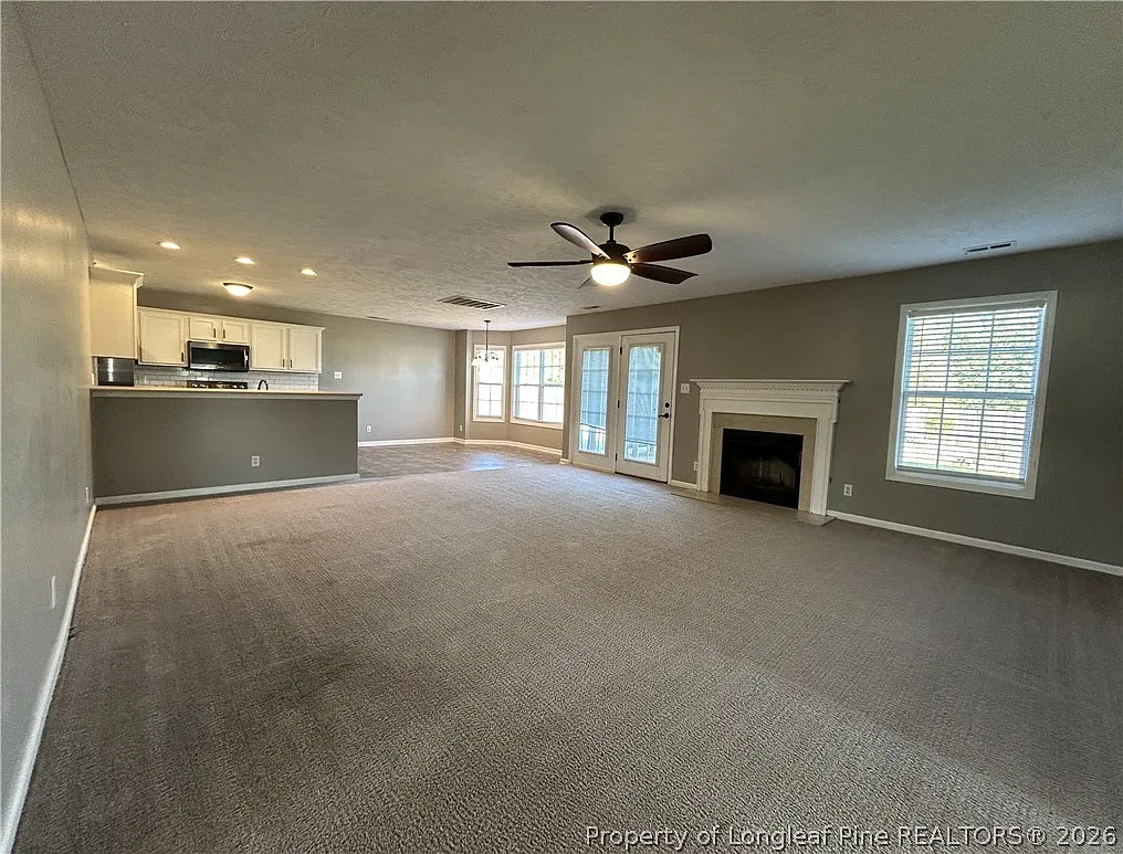 3 bed, 2.0 bath, 1598 sqft, $1,800 — Photo 2