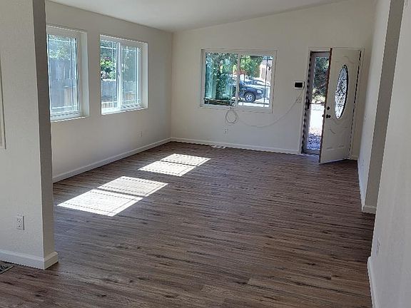 5th image of 5135 Wall Canyon Ct