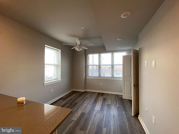5th image of 1620 W Oregon Ave Floor 2