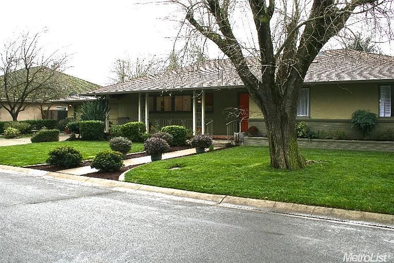 1st image of 4124 Oakridge Way
