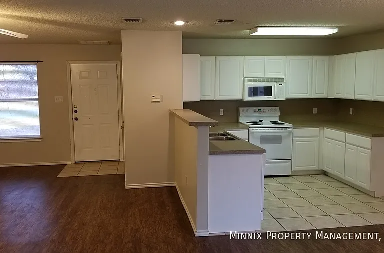 6318 7th St #1 — Photo 5