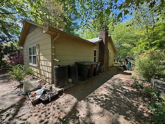 3rd image of 5409 Amberhill Dr