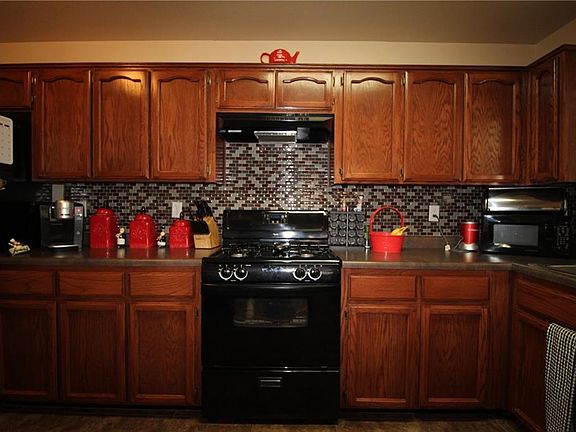 5th image of 13241 Emerald Creek Dr