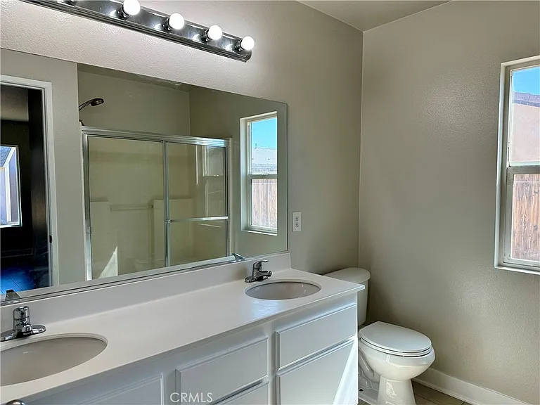 11923 Spring Hill Ct — Photo 17