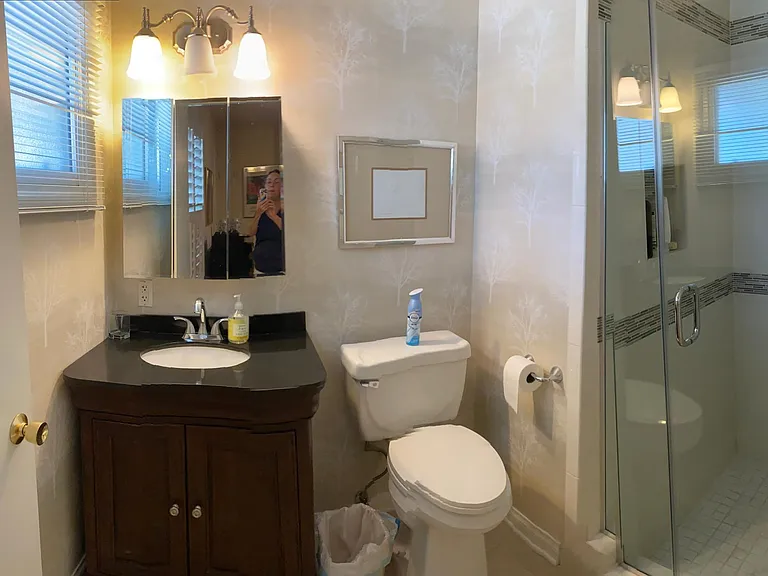 22508 Haynes St — Photo 14