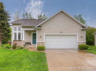 7072 Glencreek Dr SE, Caledonia, MI 49316