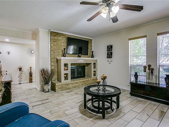 5th image of 2810 Ashglen Dr