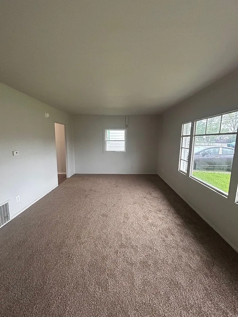 3519 Euclid Ave. — Photo 2