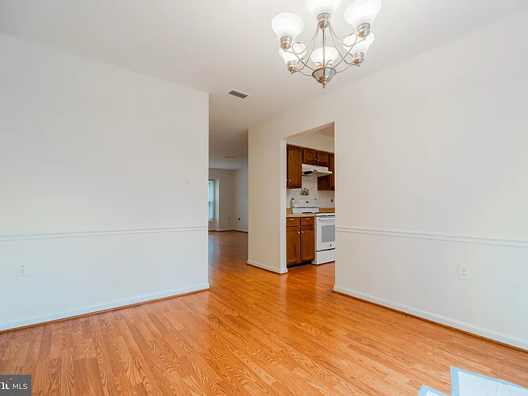 14167 Royal Oak Ln — Photo 11