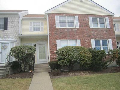 2970 Mendon Rd APT 4, Cumberland, RI, 02864