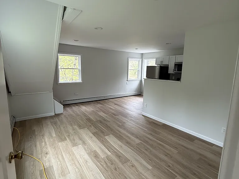 1050 Lucas Avenue Ext — Photo 2