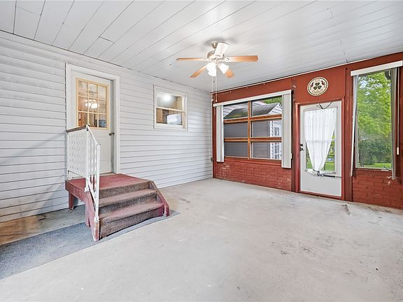 3rd image of 1 Walnut St