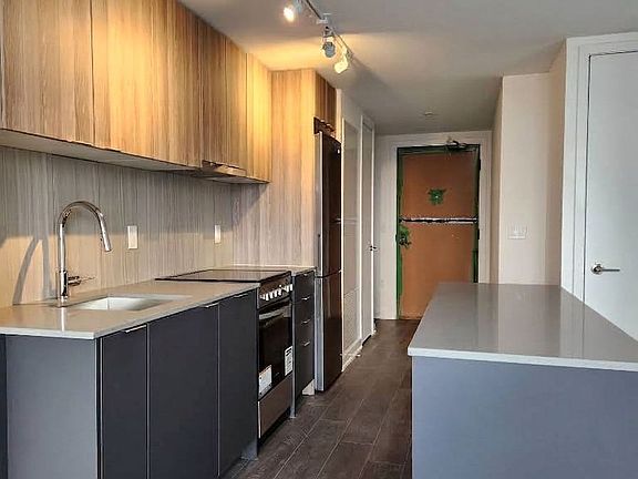 2nd image of 8 Tippett Rd #1201